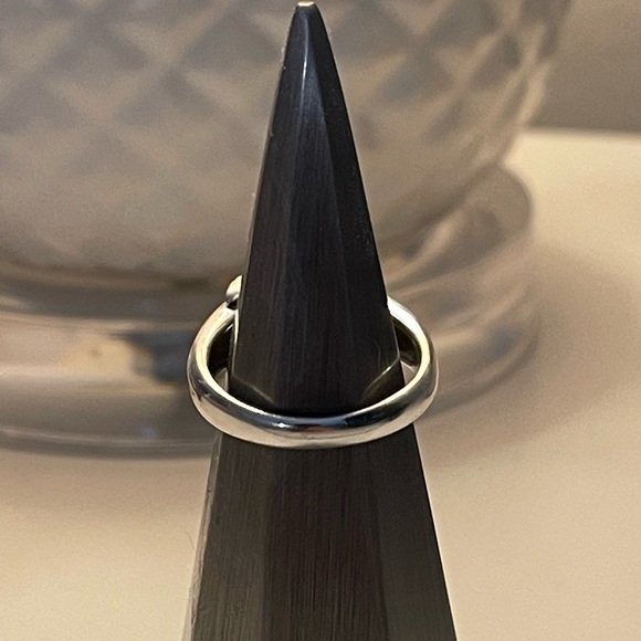 VINTAGE Tiffany & Co Ring - Picture 7 of 8